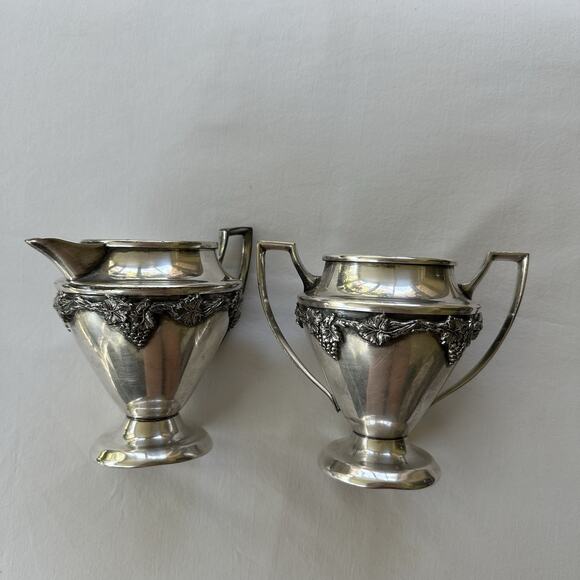 Vintage Norman Silver Co. Reproduction Silverplate Creamer & Sugar Set Grapevine - Picture 1 of 10